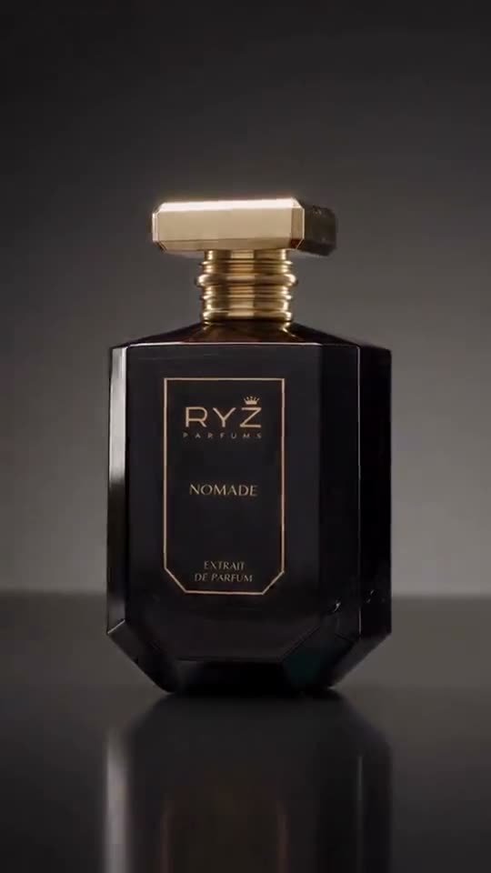 Nomade extrait in black glass